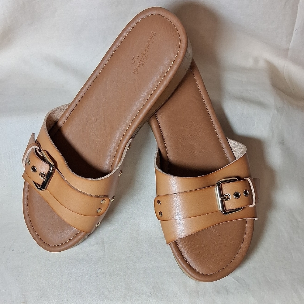Universal Thread Tan Slide Sandals with Buckle Accent